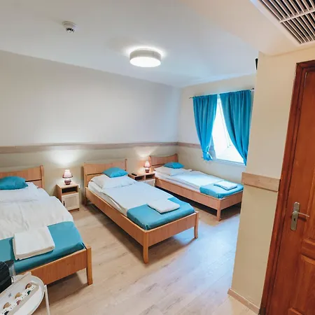 Dobay Panzio W Private Bathroom By Nw B&B 3*
