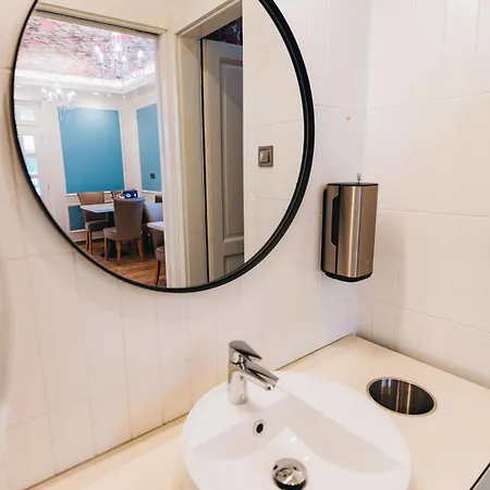 Dobay Panzio W Private Bathroom By Nw 3*