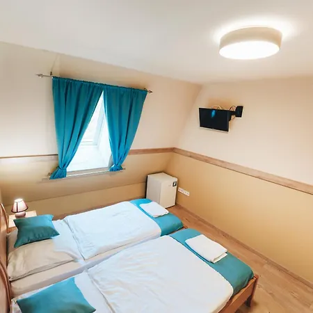 Dobay Panzio W Private Bathroom By Nw Hermina-major