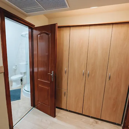 Dobay Panzio W Private Bathroom By Nw Bed & Breakfast *