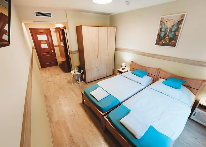 Frühstückspension Dobay Panzio W Private Bathroom By Nw