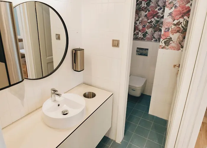 Dobay Panzio W Private Bathroom By Nw B&B