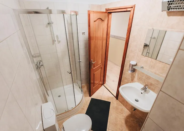 B&B Dobay Panzio W Private Bathroom By Nw